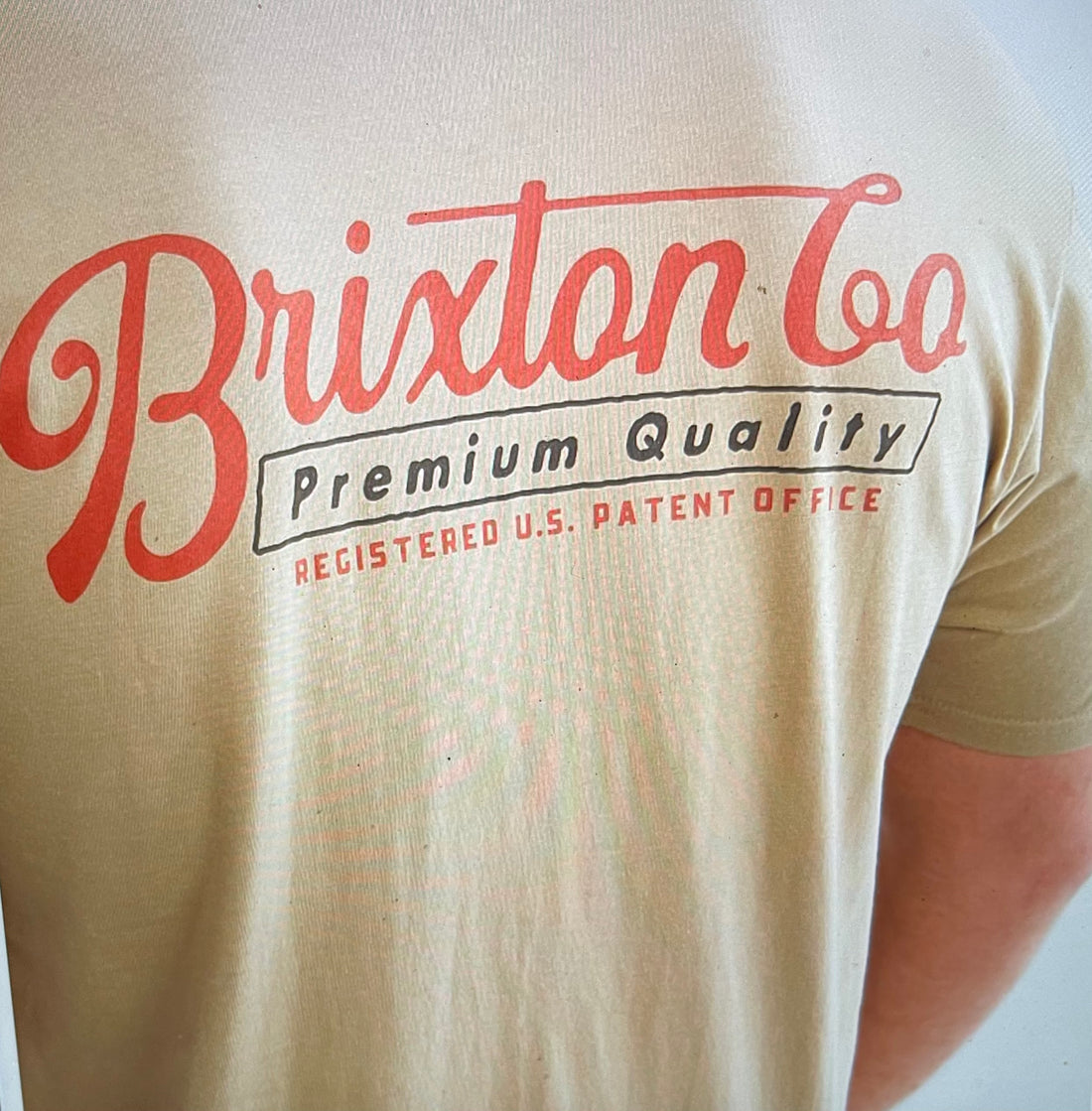 Brixton - Belford S/S Tee in Oatmeal