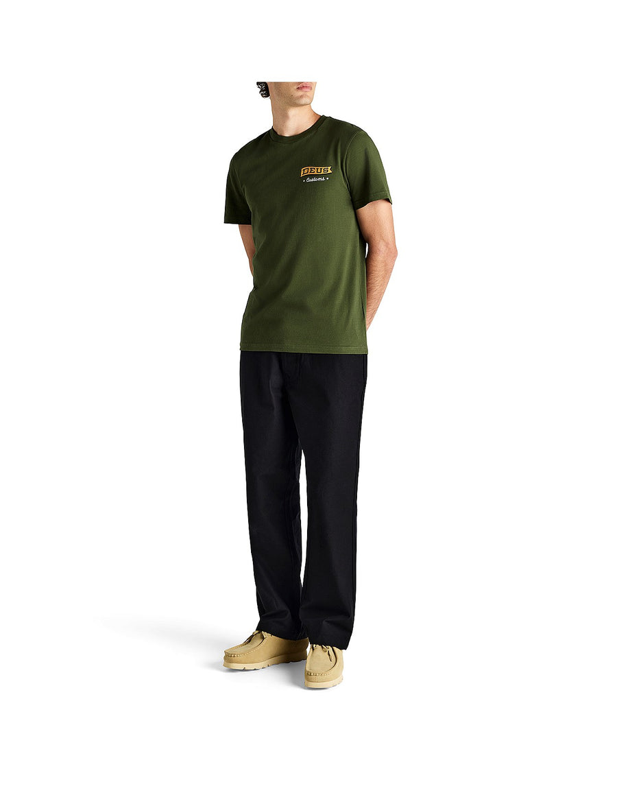 DEUS - Memento Tee in Cypress Green