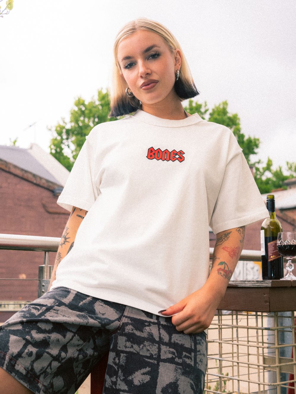 Billy Bones Club - Squealer Inverse Tee in Vintage White