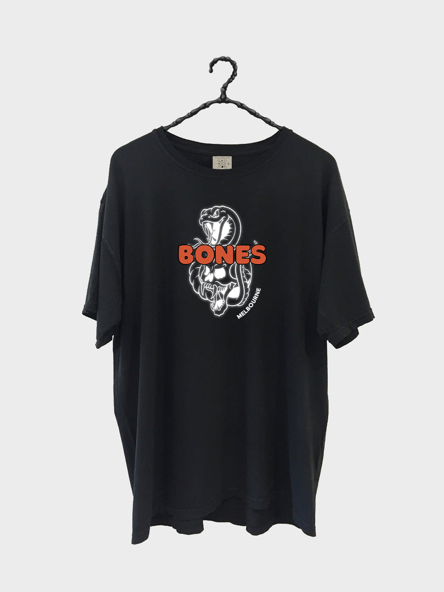 Billy Bones Club - Dive Bar Tee in Vintage Black