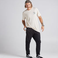 The Mad Hueys - Working Class Clam SS Tee in Cement
