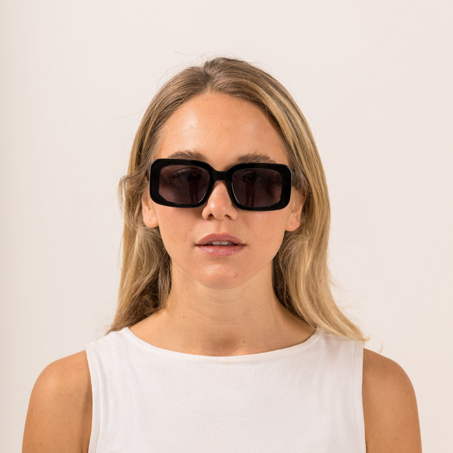 Sito - Indi in Black/Smoke Grey