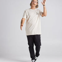 The Mad Hueys - Hooked and Cooked SS Tee in Cement