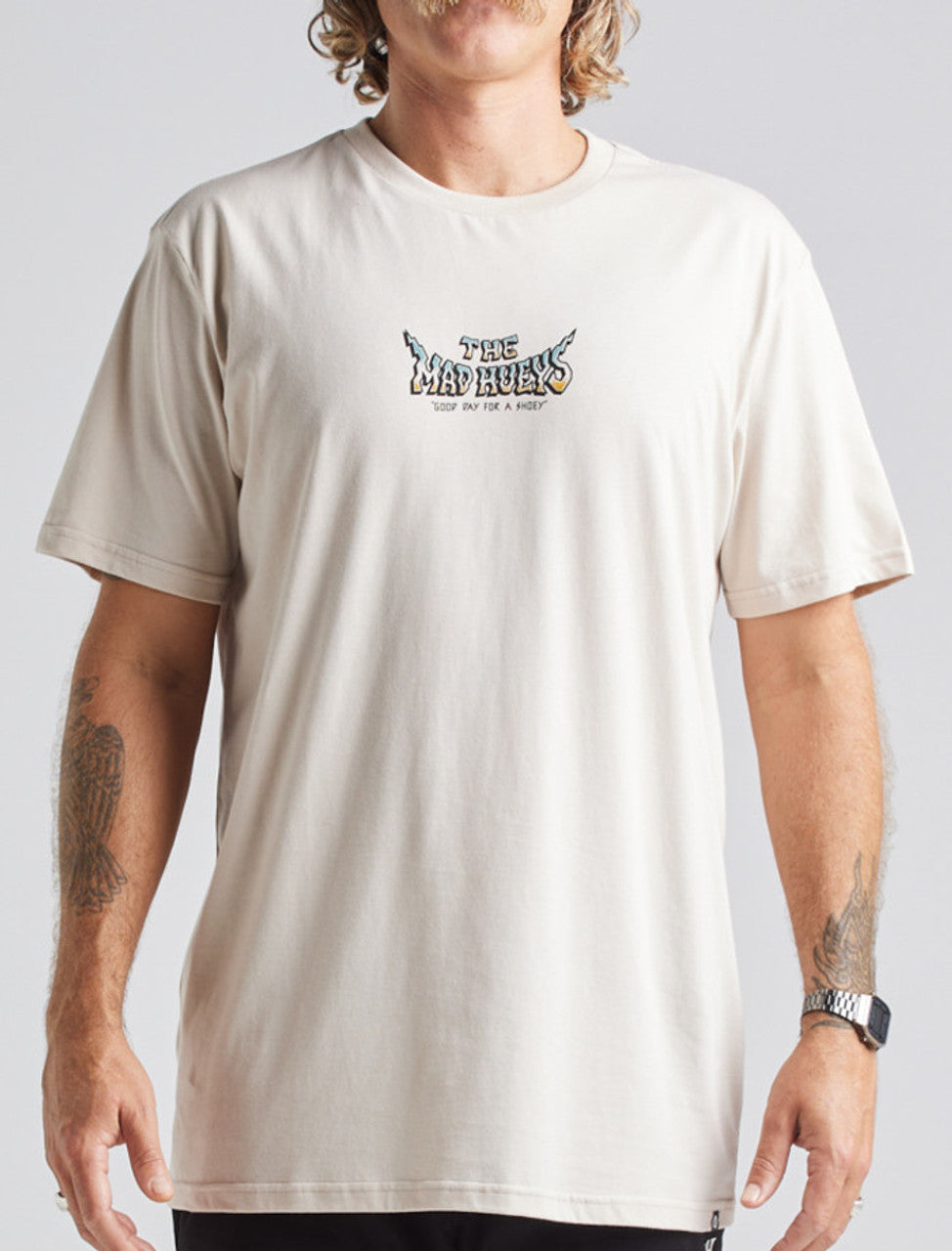 The Mad Hueys - Surfing Shoey Tee in Cement
